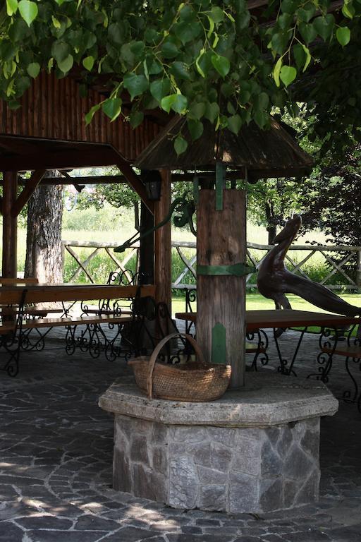 Guesthouse Pri Zalogarju Zelezniki Exteriör bild